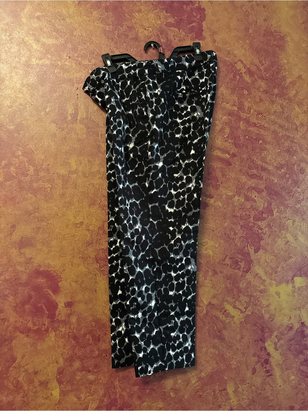 Old Navy Black & White Animal Print Cropped Pants